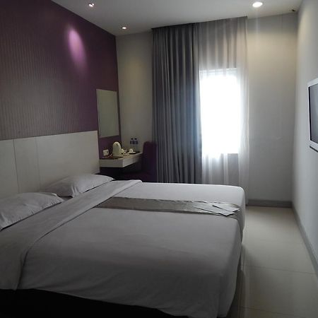 Vio Surapati Bandung Hotell Exteriör bild