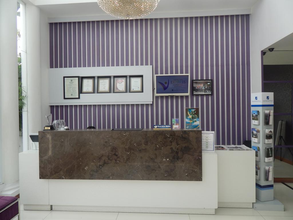 Vio Surapati Bandung Hotell Exteriör bild