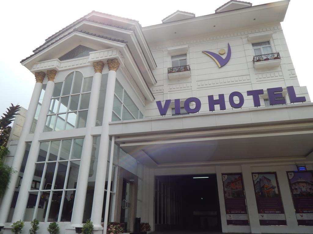Vio Surapati Bandung Hotell Exteriör bild