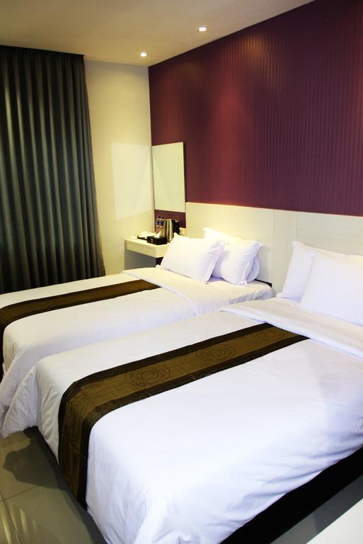 Vio Surapati Bandung Hotell Exteriör bild
