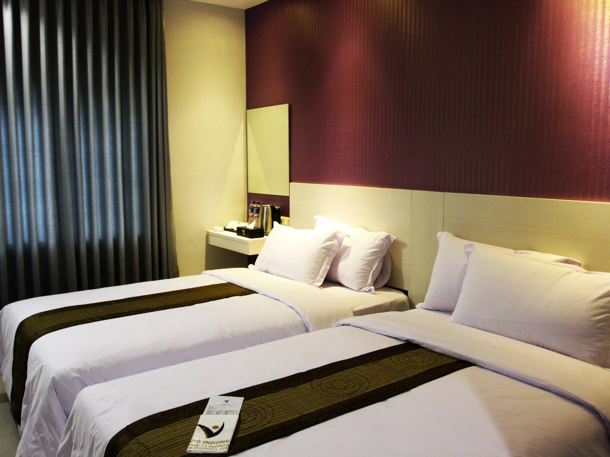 Vio Surapati Bandung Hotell Exteriör bild